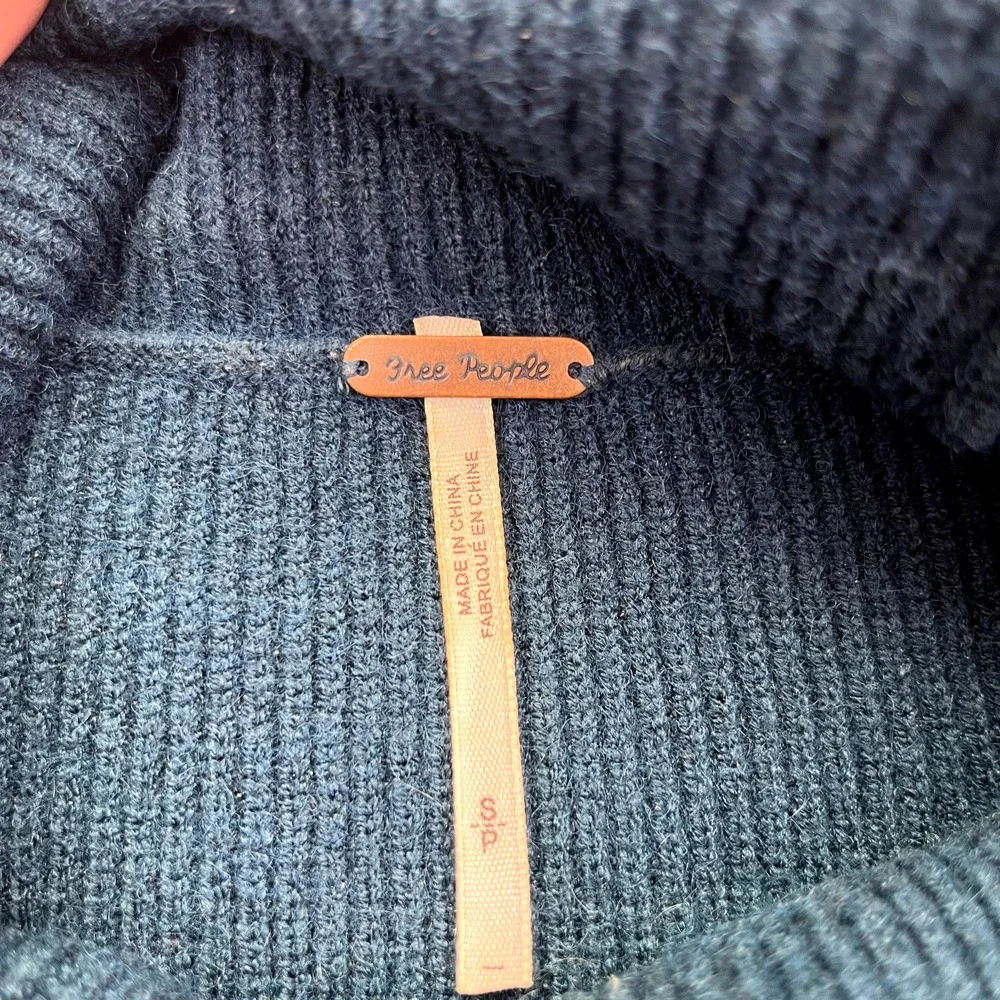 Free People Afterglow Mock Neck Ribbed Pullover Sweater Teal Blue Size Small